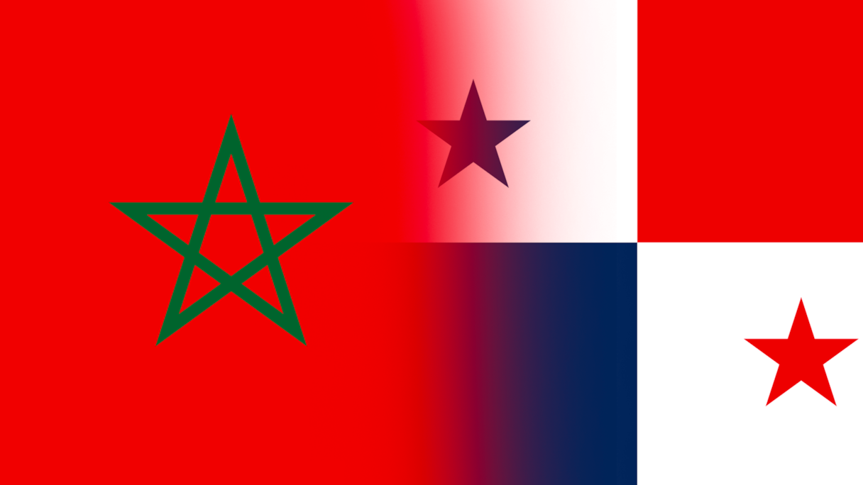 Les drapeaux du Maroc et du Panama.