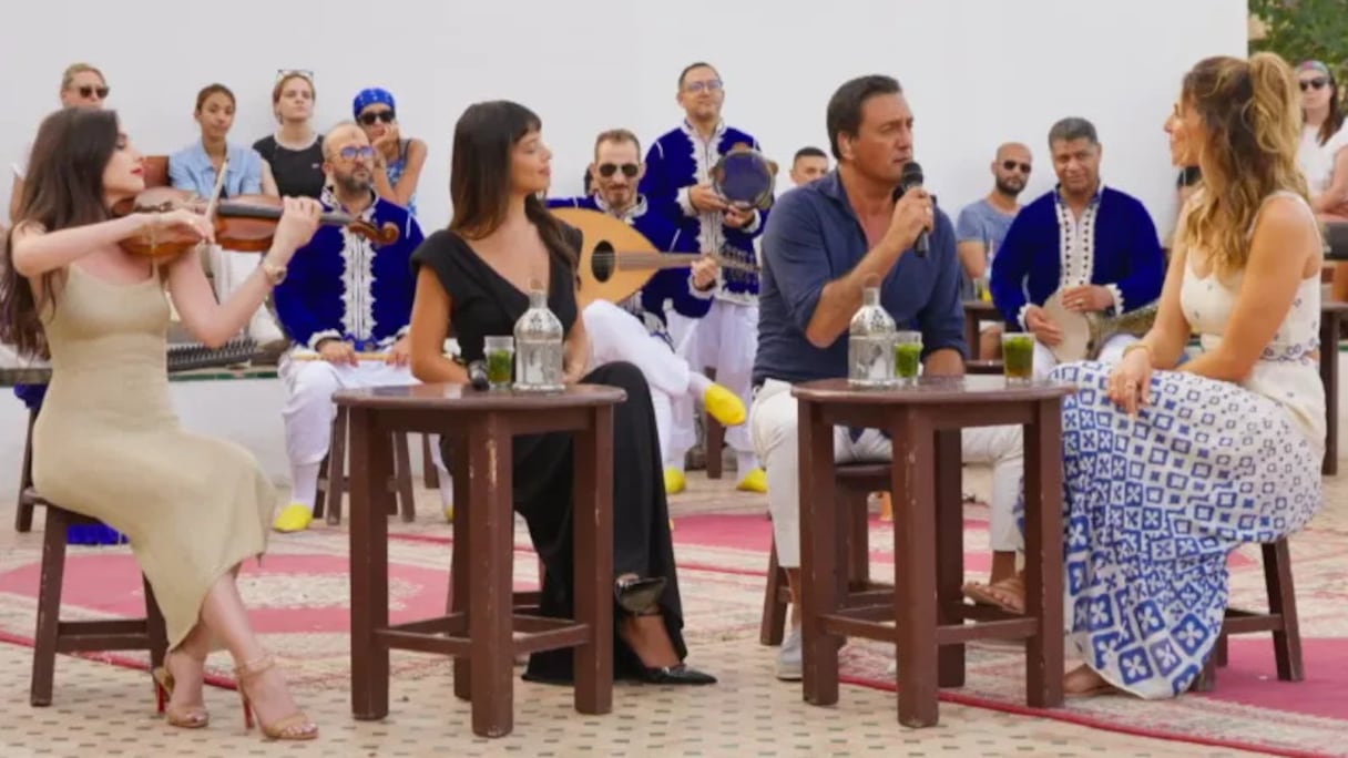Dany Brillant, Ouidad et Laury Thilleman au café des Oudayas à Rabat.