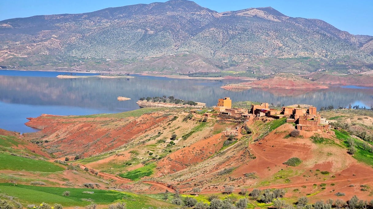 مياه سد بين الويدان تغمر مناطق ضربها الجفاف منذ عشر سنوات تقريبا