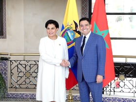 Nasser Bourita et la ministre des Relations extérieures et de la Mobilité humaine de la République de l’Équateur, Gabriela Sommerfeld.