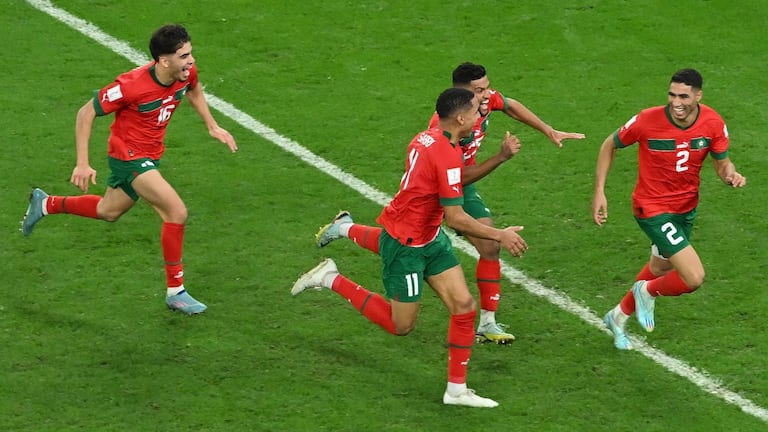 La joie des Lions de l'Atlas après leur qualification pour les quarts de finale de la Coupe du Monde, le mardi 6 décembre 2022.
